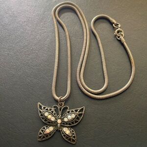 BUTTERFLY Long Necklace